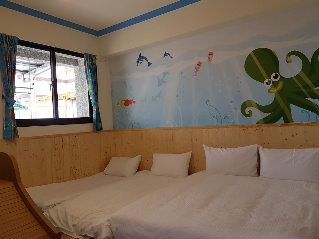 Childlike Innocence Homestay Хуалянь Экстерьер фото