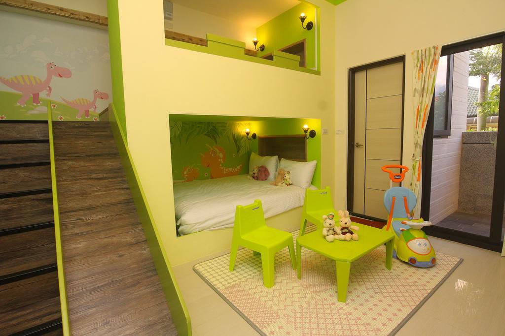 Childlike Innocence Homestay Хуалянь Экстерьер фото